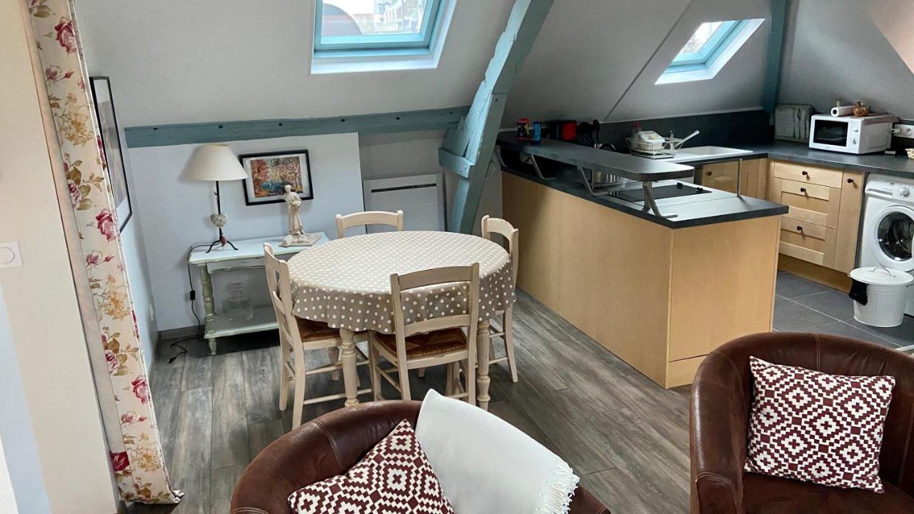 Sous Les Toits D'Honfleur Apartment Екстериор снимка
