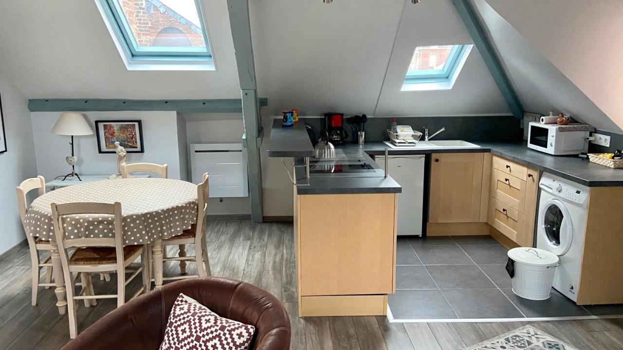 Sous Les Toits D'Honfleur Apartment Екстериор снимка