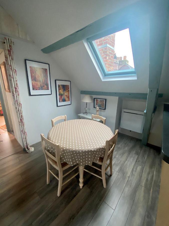 Sous Les Toits D'Honfleur Apartment Екстериор снимка