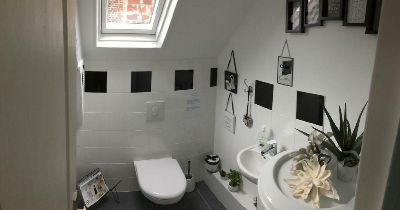 Sous Les Toits D'Honfleur Apartment Екстериор снимка