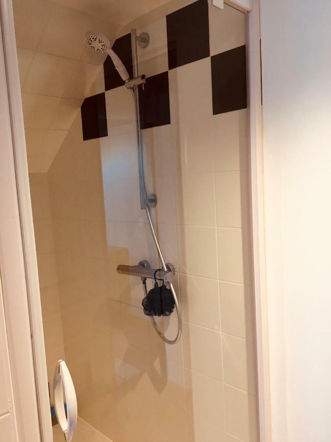 Sous Les Toits D'Honfleur Apartment Екстериор снимка