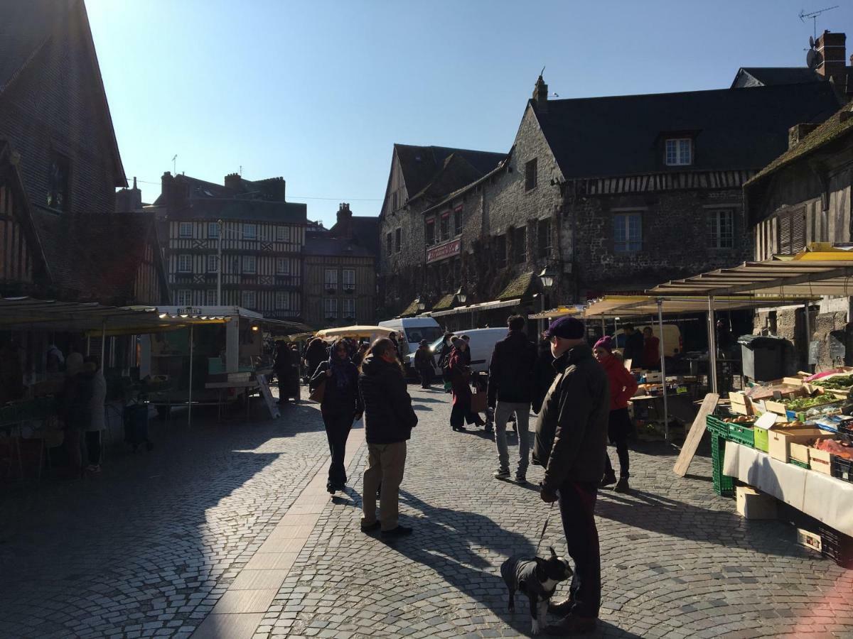 Sous Les Toits D'Honfleur Apartment Екстериор снимка
