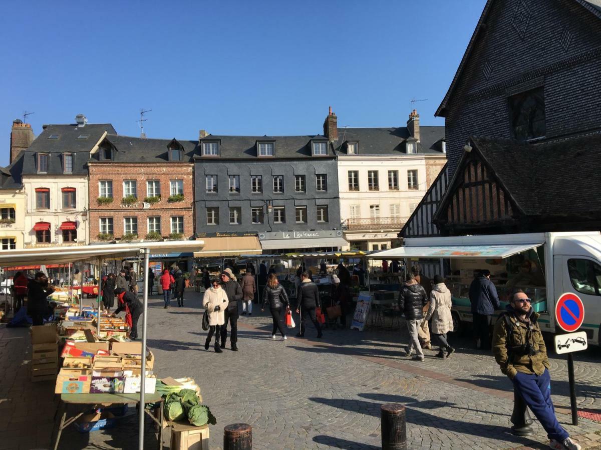 Sous Les Toits D'Honfleur Apartment Екстериор снимка